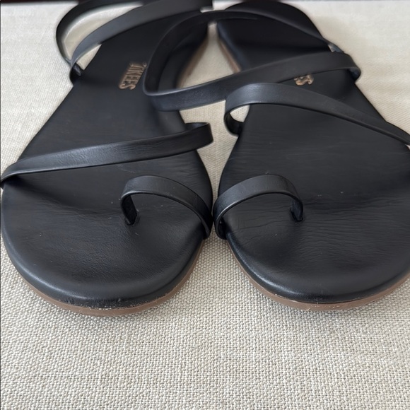 TKEES Women's Mia Napa Sandals - Picture 8 of 10